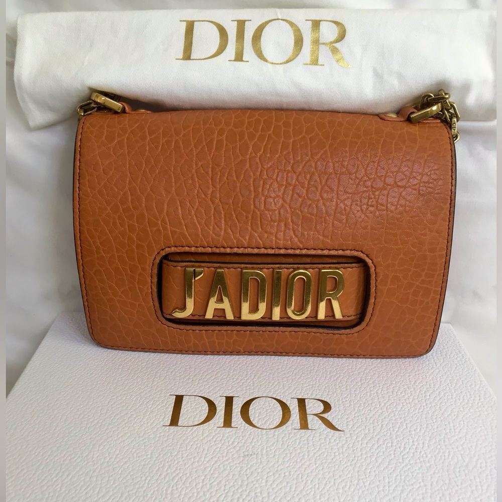 Dior J'Adior Flap Chain Bag
Price is Firm